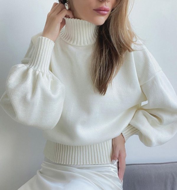 Hot selling women winter solid color puffy sleeve turtleneck fashion short knitwear casual sweater