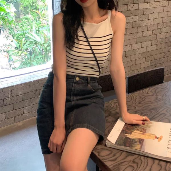 Hot selling sleeveless casual pullover striped vest women color blocking slim waist summer knitted top