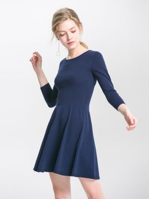 hot selling pure color round neck pullover knitwear elegant slim fit knitted short dress for women