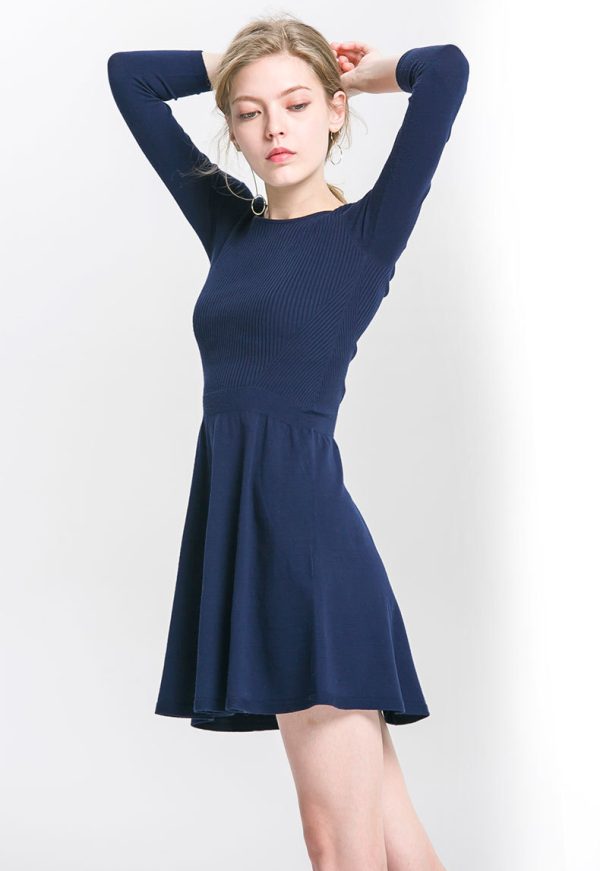 hot selling pure color round neck pullover knitwear elegant slim fit knitted short dress for women